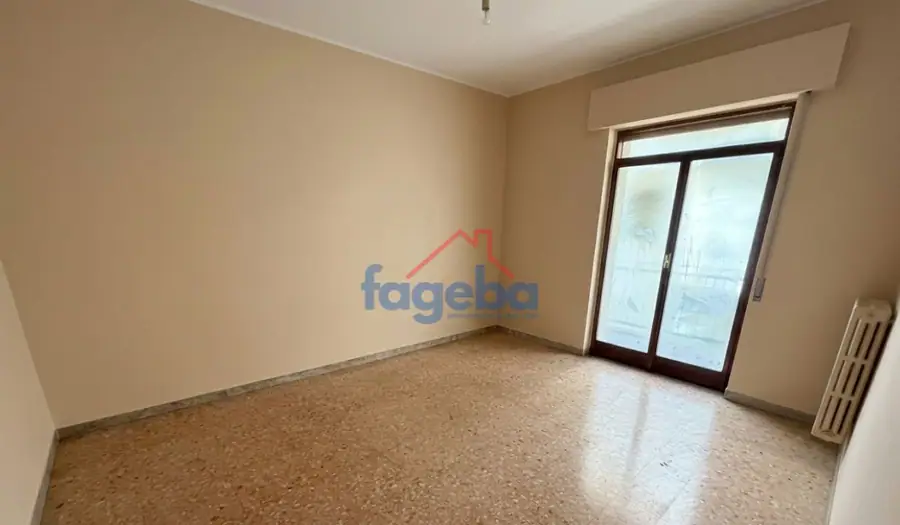 Appartamento con doppia esposizione — foto 11