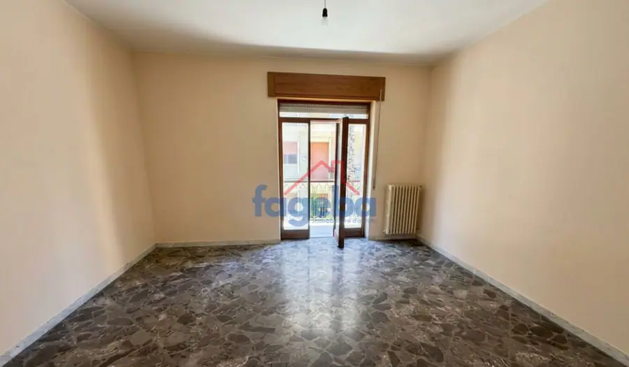 Appartamento con doppia esposizione — foto 9
