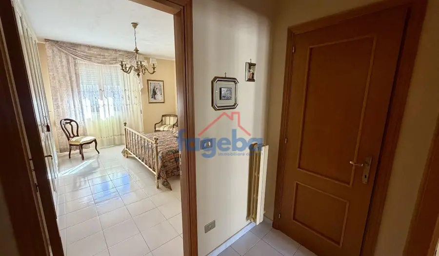 Appartamento con doppia esposizione — foto 15