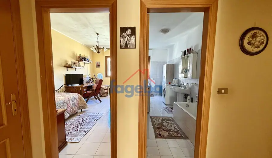 Appartamento con doppia esposizione — foto 10