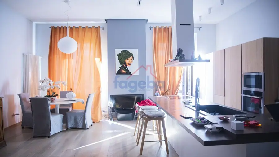 Appartamento ristrutturato con terrazza privata — foto 31