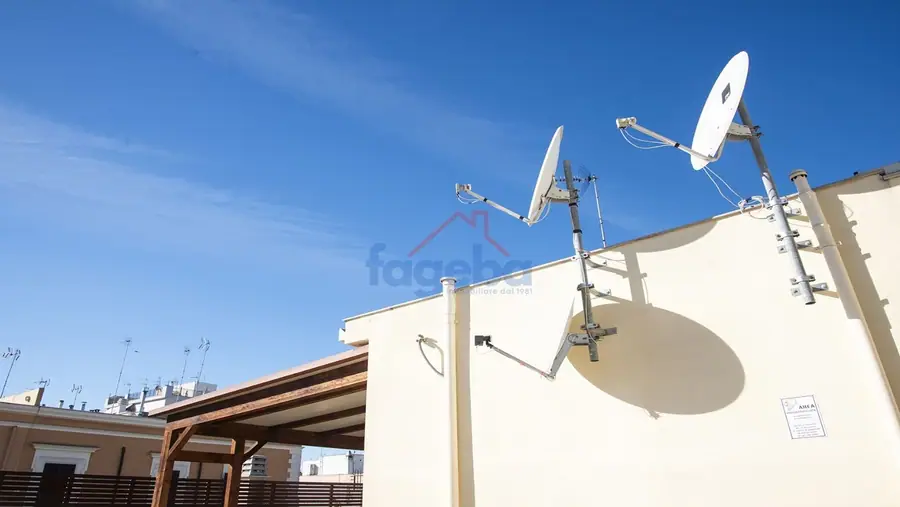 Appartamento ristrutturato con terrazza privata — foto 12