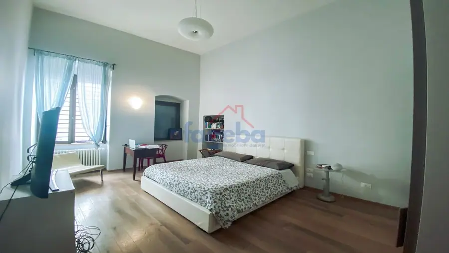 Appartamento ristrutturato con terrazza privata, Trani Centro