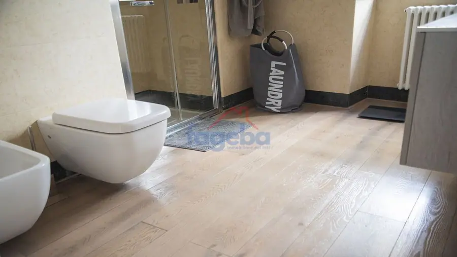 Appartamento ristrutturato con terrazza privata — foto 46