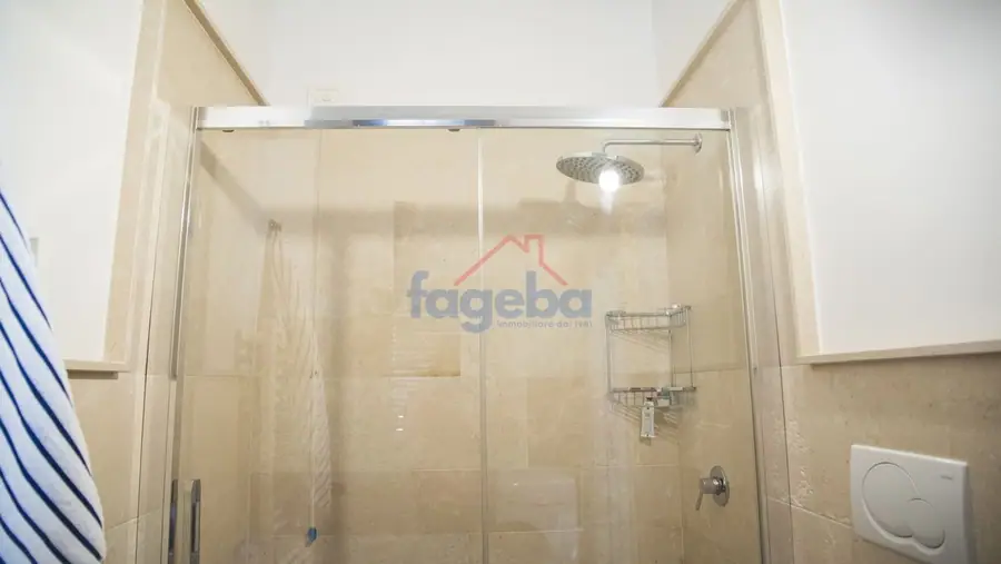 Appartamento ristrutturato con terrazza privata — foto 24