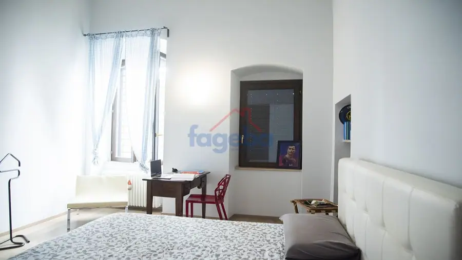 Appartamento ristrutturato con terrazza privata — foto 41