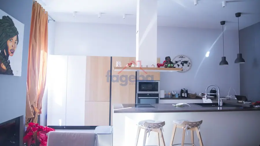 Appartamento ristrutturato con terrazza privata — foto 33