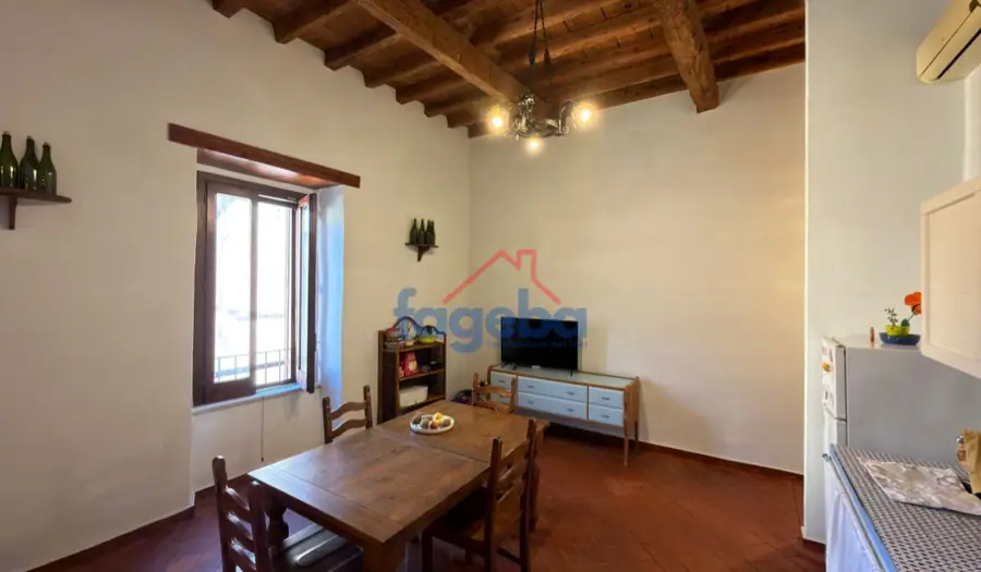 Appartamento storico con terrazzo privato, Trani Centro
