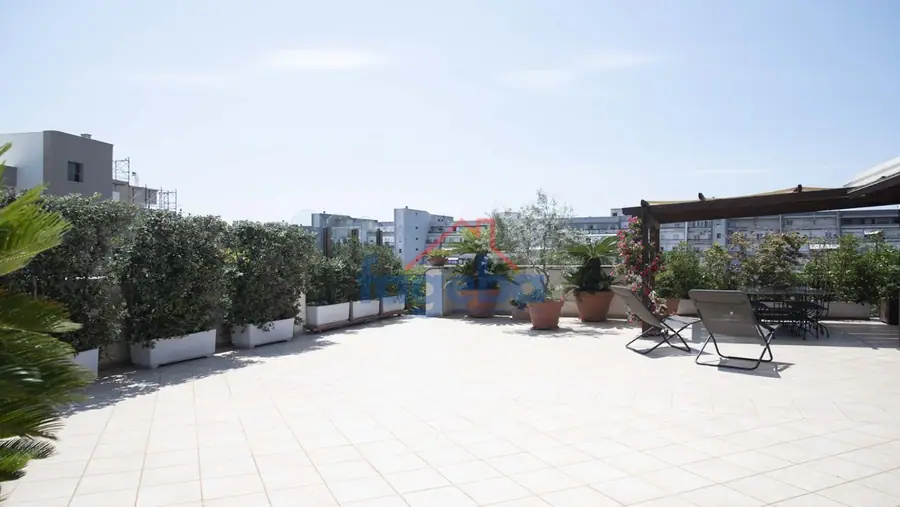 Attico vista mare a Trani — foto 10