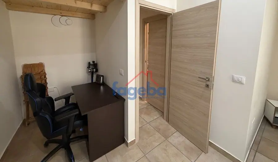 Bilocale moderno con doppia esposizione — foto 14