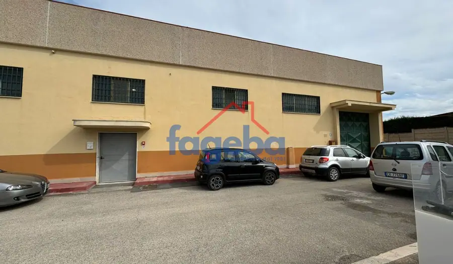 Capannone — foto 6