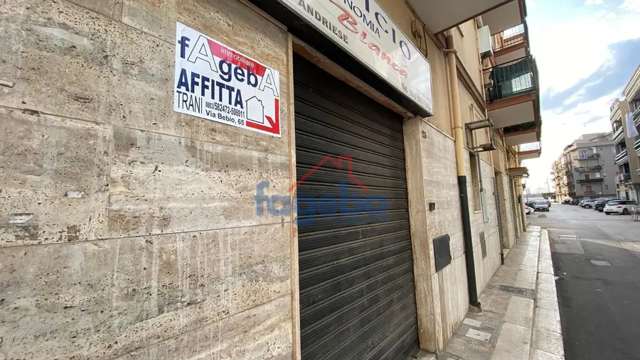 Locale commerciale angolare — foto 7