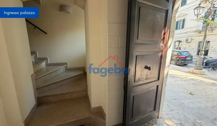 Palazzina indipendente in zona centrale — foto 36