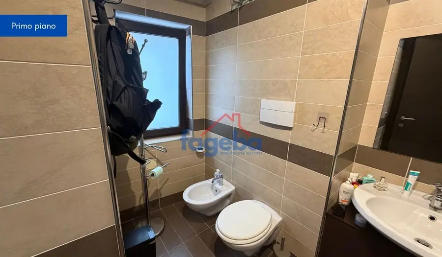 Palazzina indipendente in zona centrale — foto 11