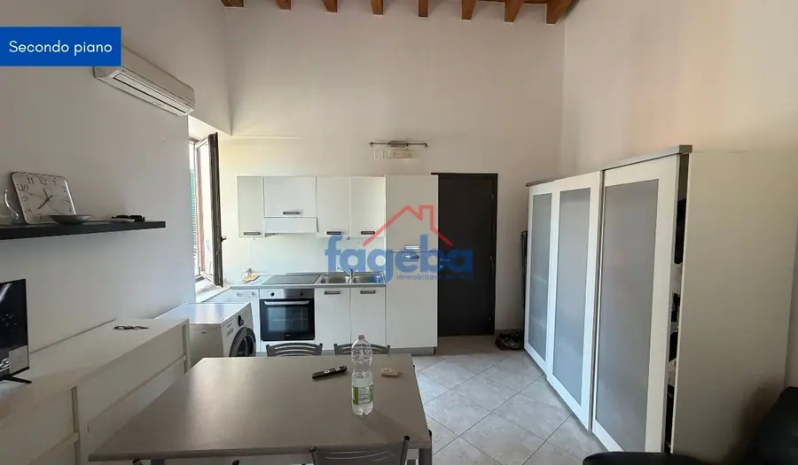 Palazzina indipendente in zona centrale — foto 18