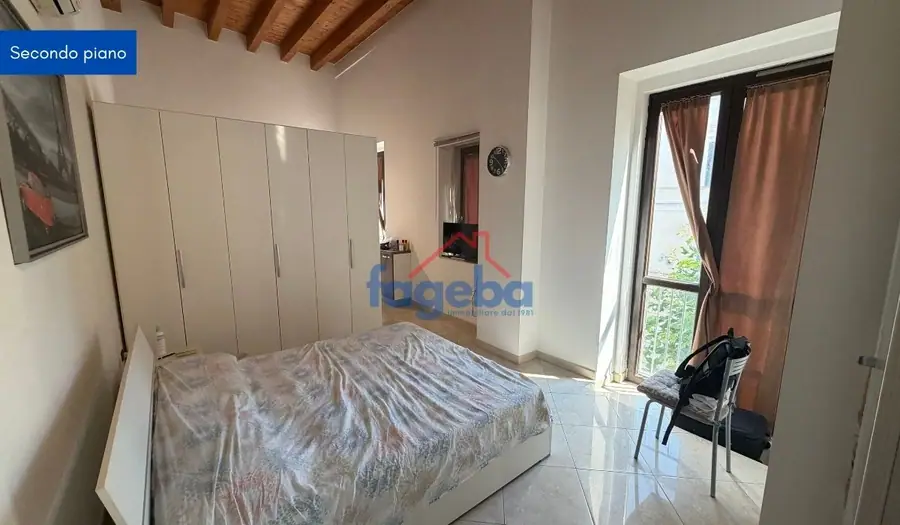 Palazzina indipendente in zona centrale — foto 14
